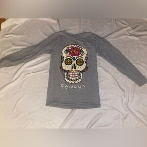 Women’s Size Small Long Sleeve Gray Top Day of the Dead (Día de Los Muertos)